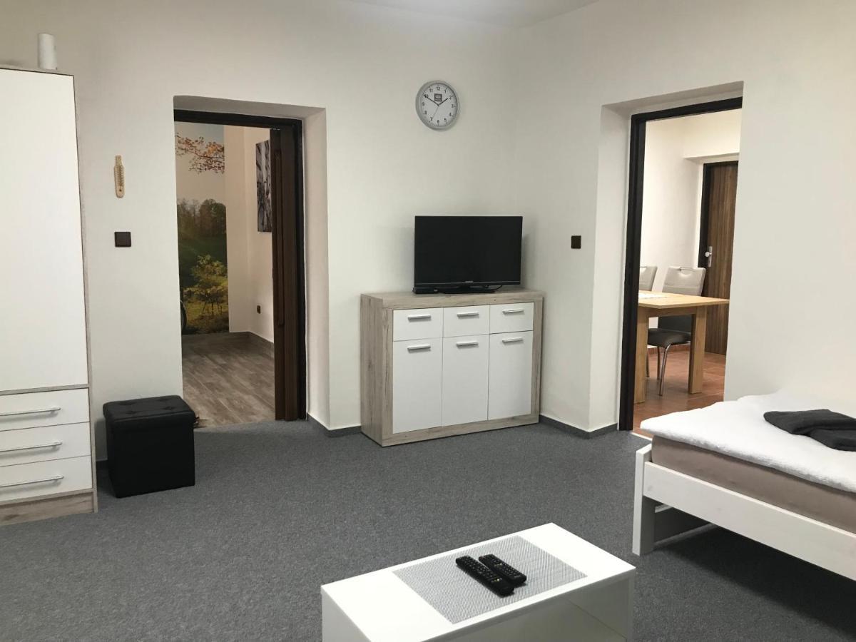 Cyklo-Moto Apartman Lomnice nad Luznici Экстерьер фото